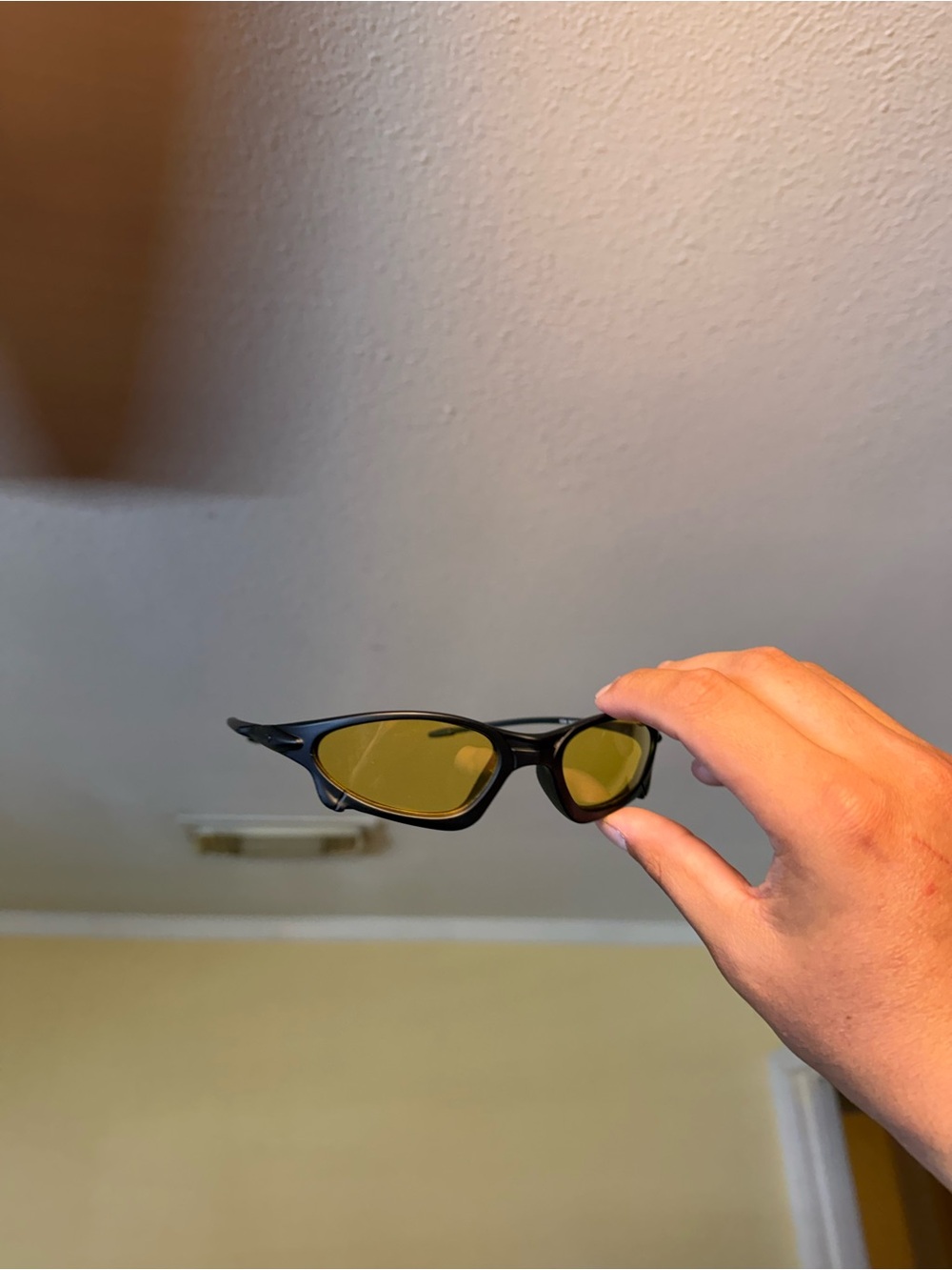 Black Frame Yellow Lens Sport Oakley Oakleys Sunglasses - Electronics Wearable
